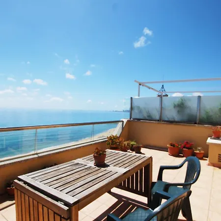 Waves And Sky Apartment Montgat